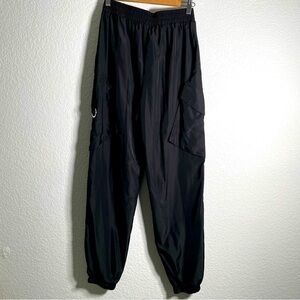 Forever 21 Joggers Women’s Black Cargo Ankle Pants Relaxed Fit Size Medium